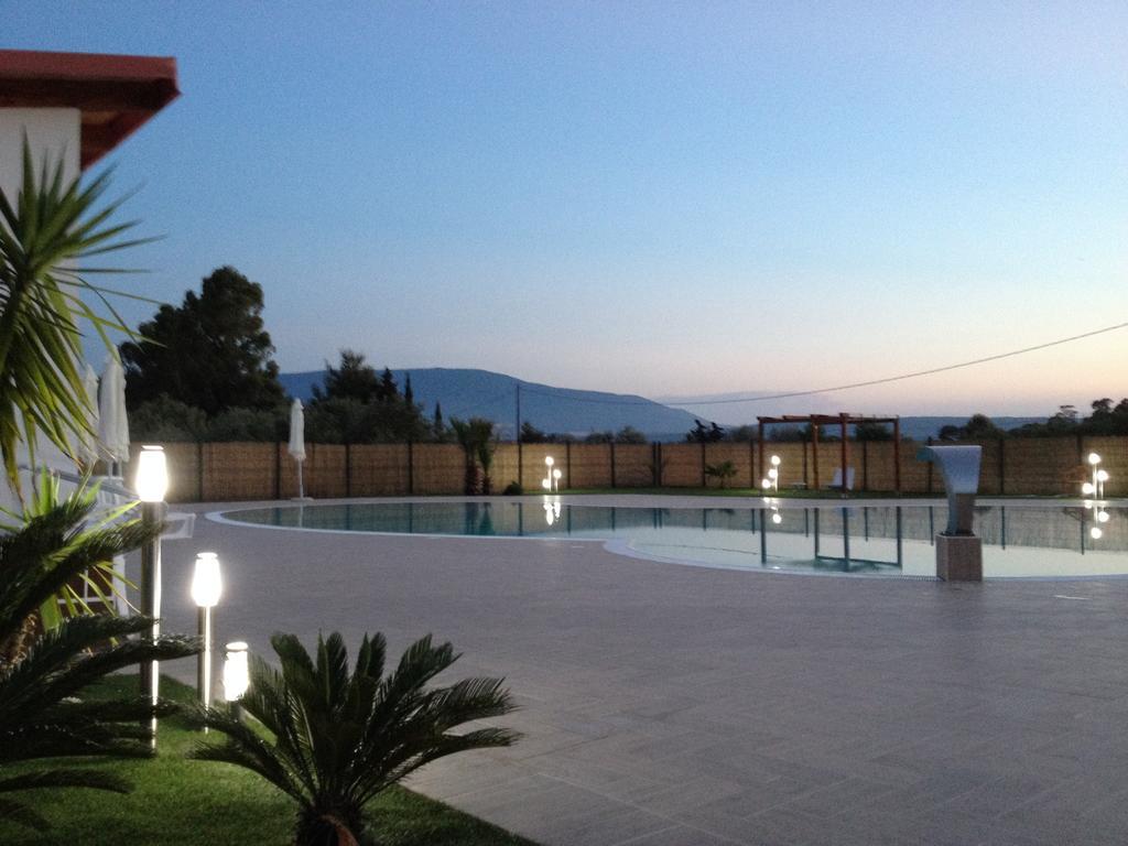 Camping Villaggio Riviera Foce Varano Bagian luar foto